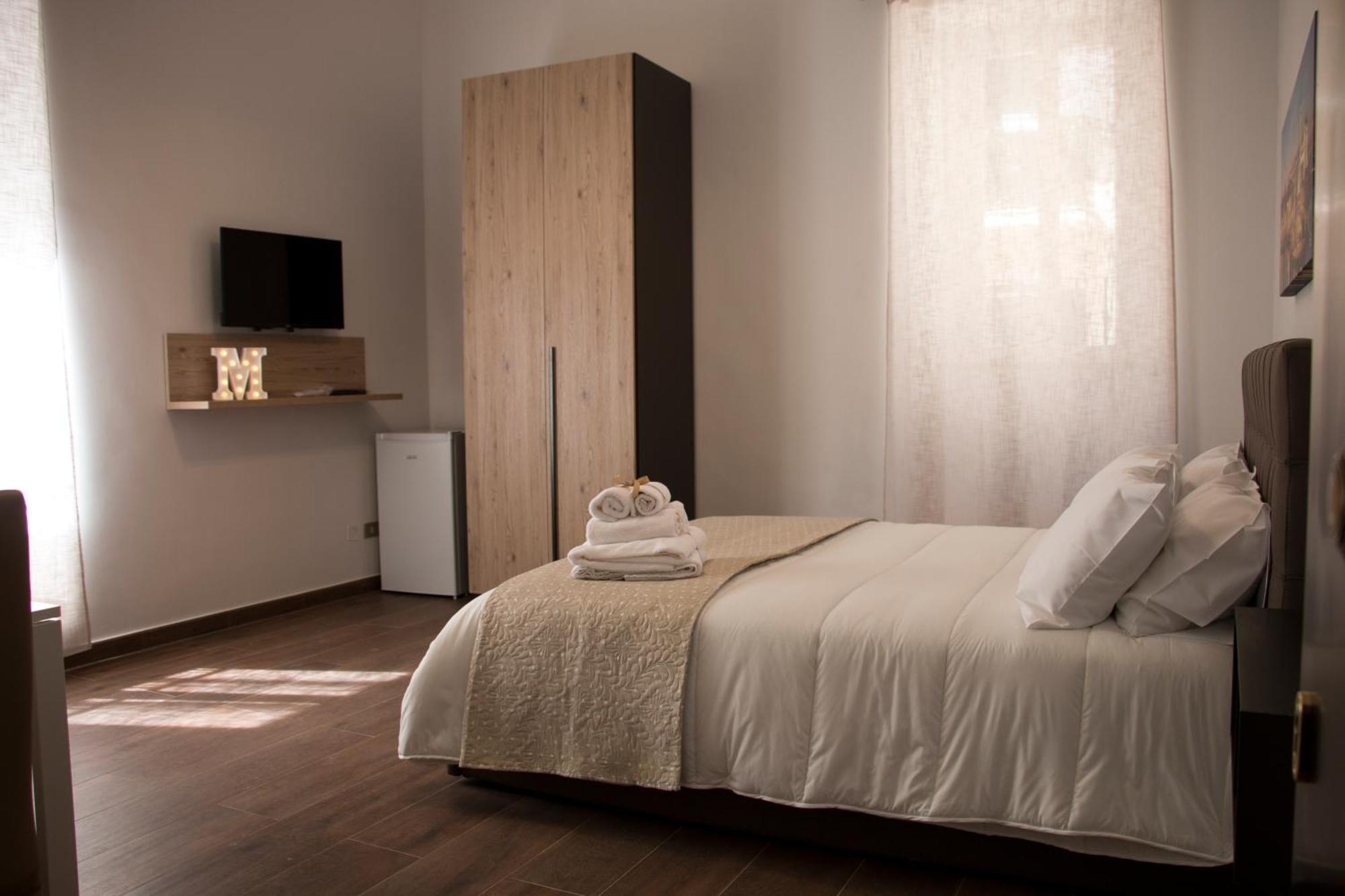 B&B Montebello Трані Екстер'єр фото