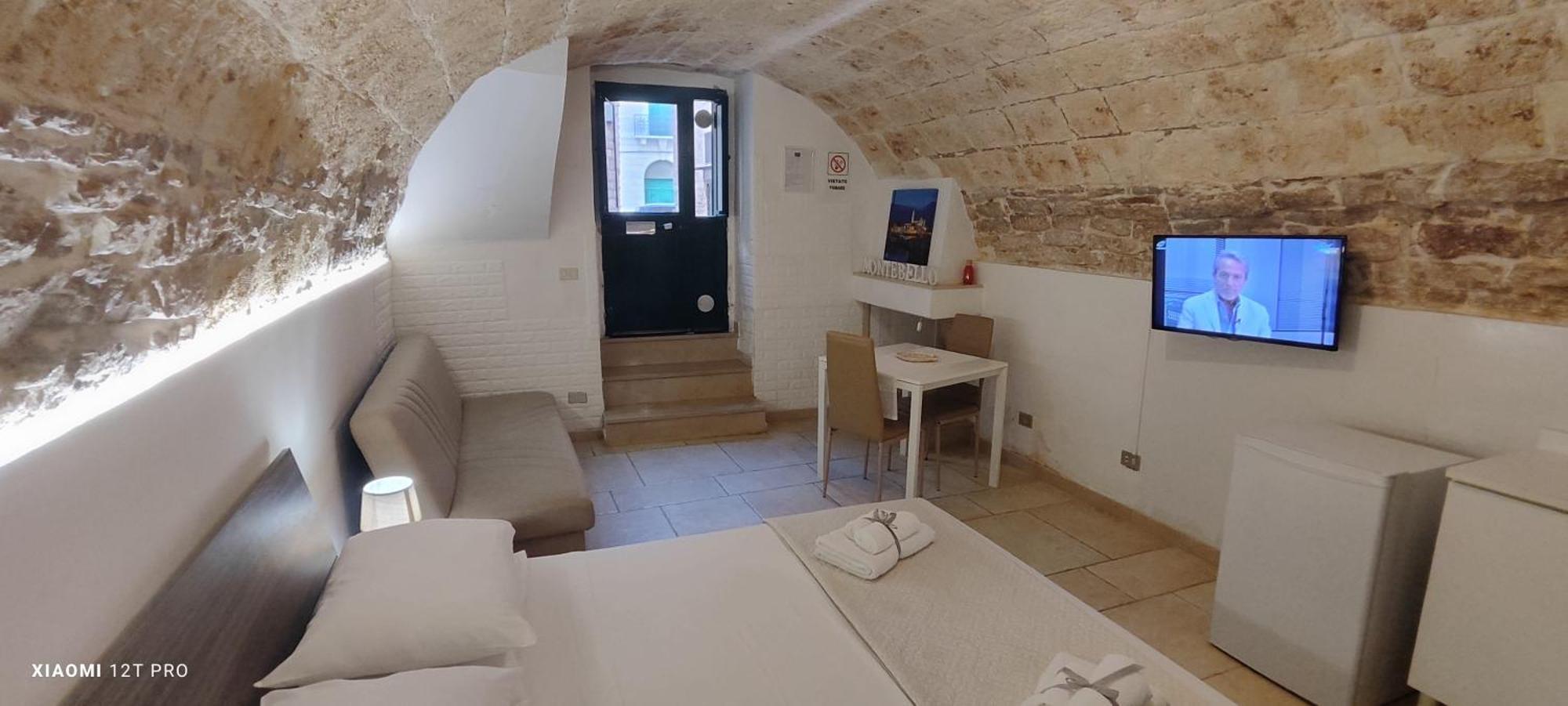 B&B Montebello Трані Екстер'єр фото