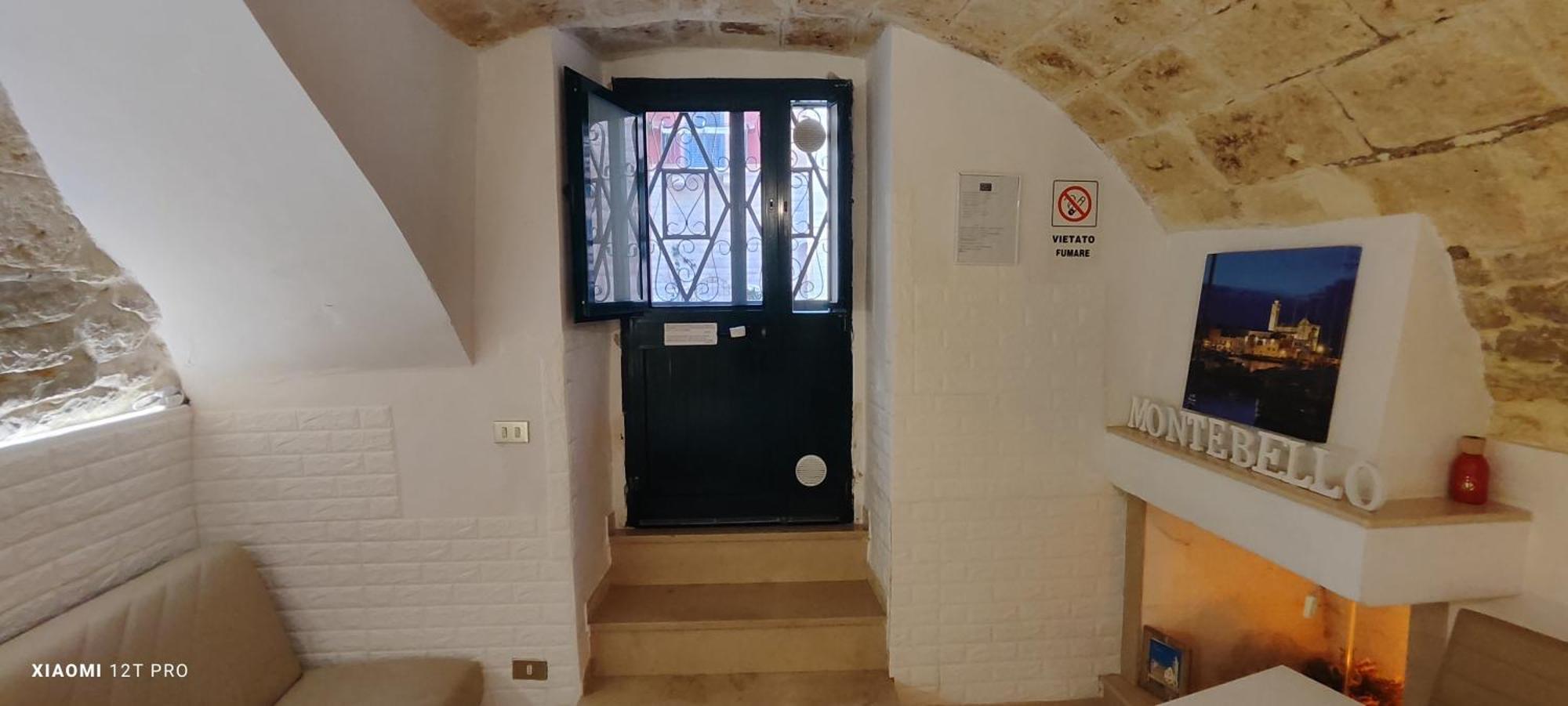 B&B Montebello Трані Екстер'єр фото