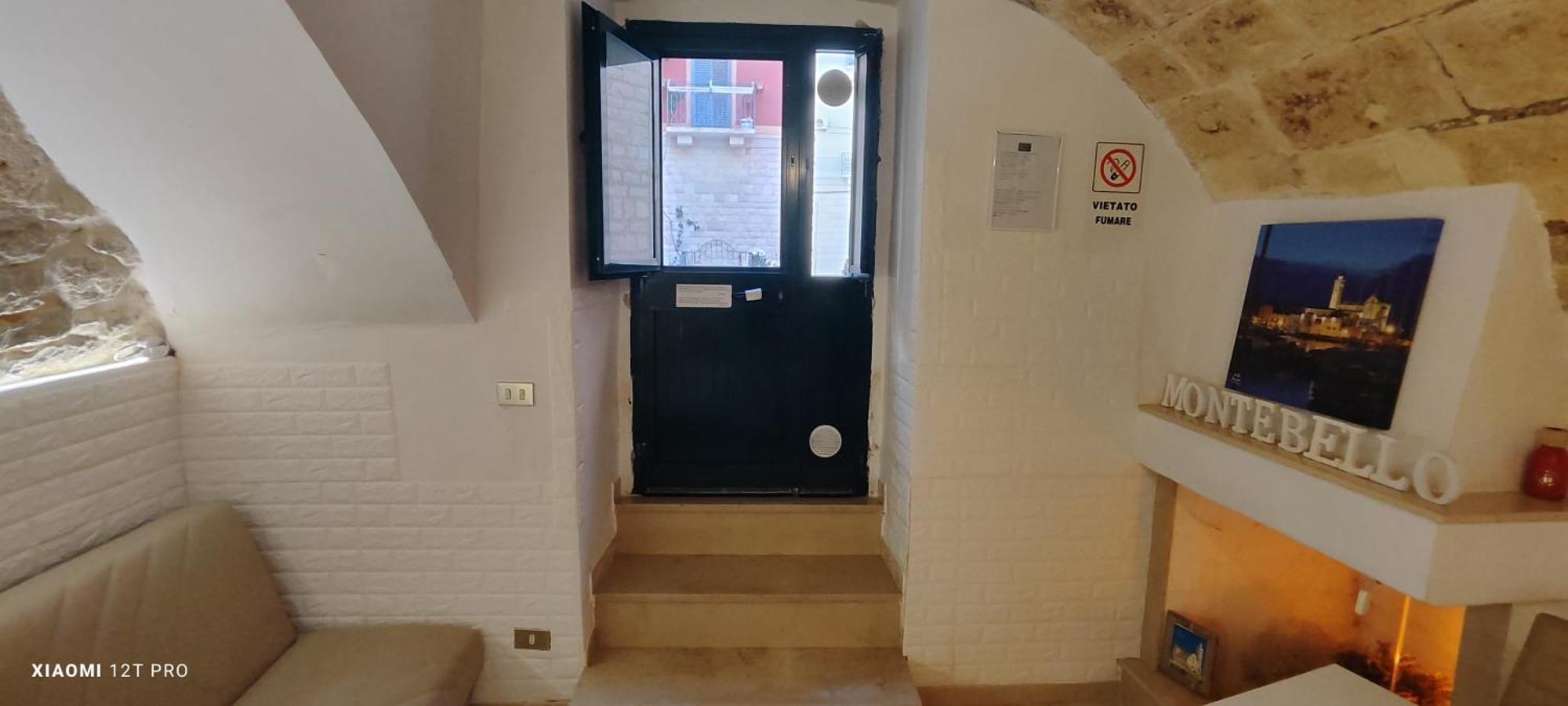 B&B Montebello Трані Екстер'єр фото