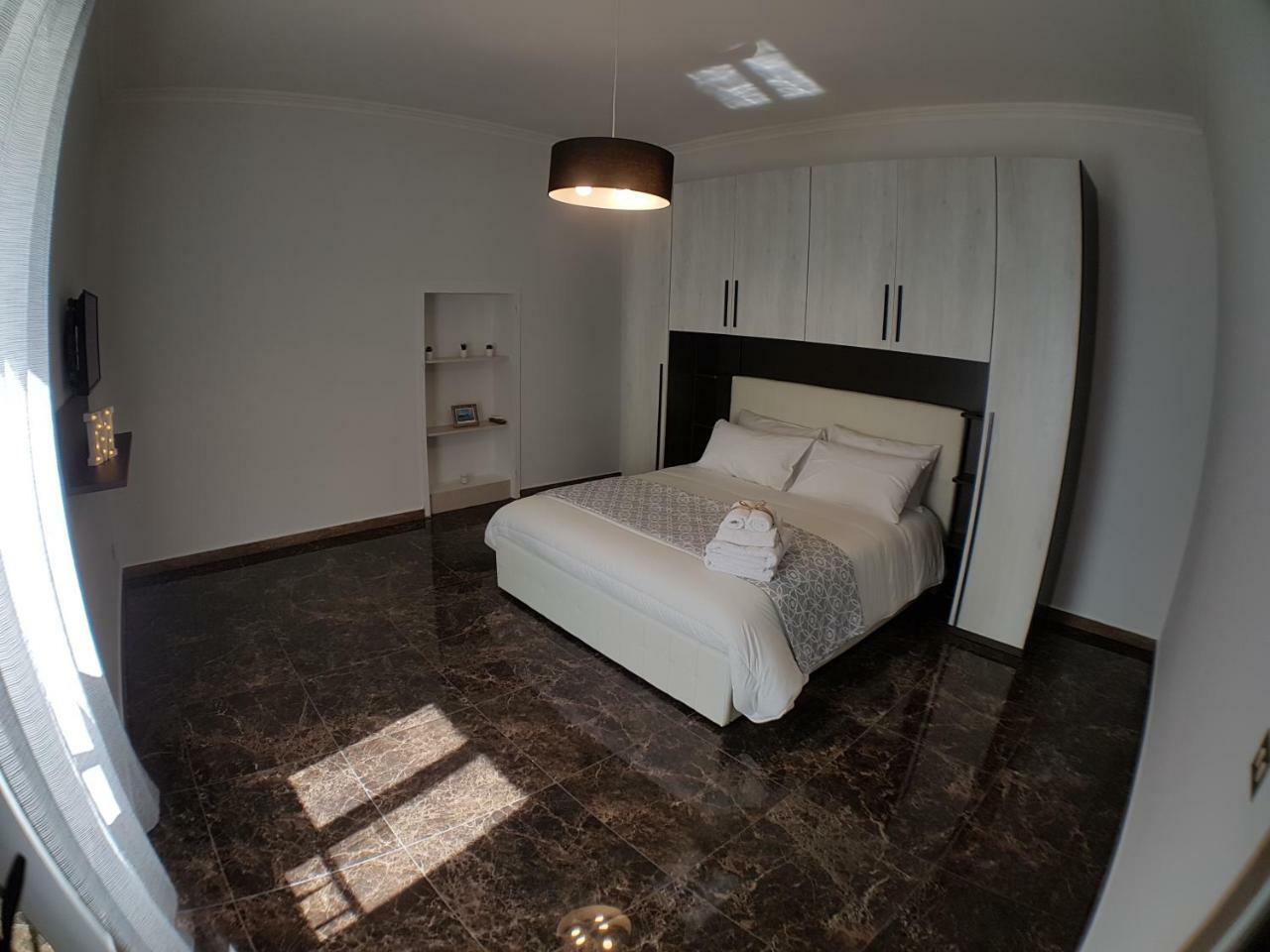 B&B Montebello Трані Екстер'єр фото