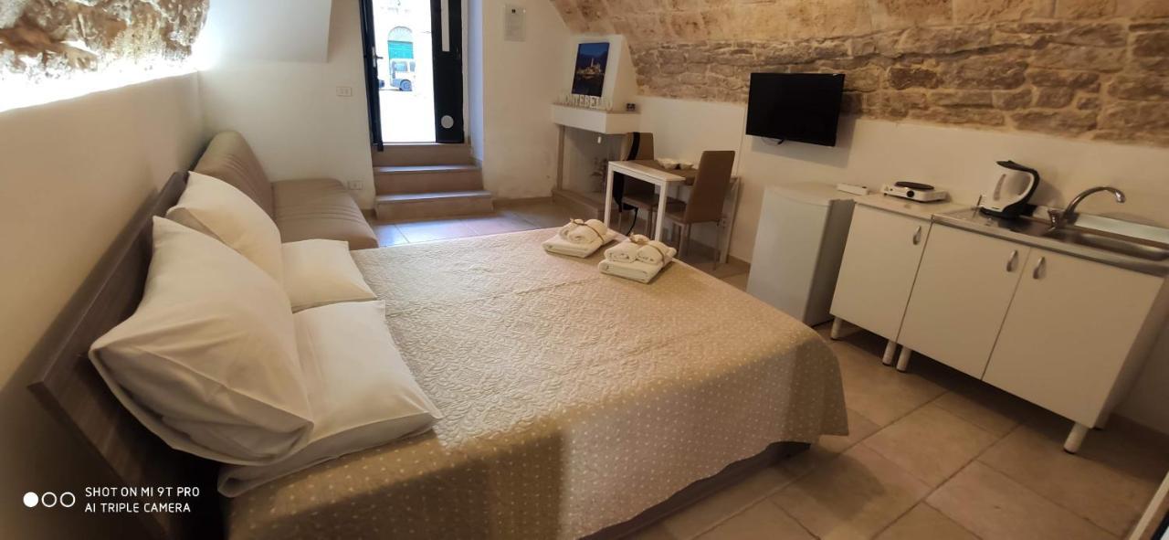 B&B Montebello Трані Екстер'єр фото